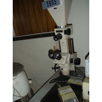 Microscope binocular  OLYMPUS x 40 with polaroid camera